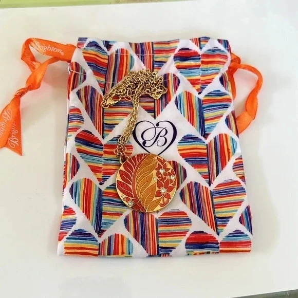 SOLD! Brighton crystals necklace - Picture 5 of 5